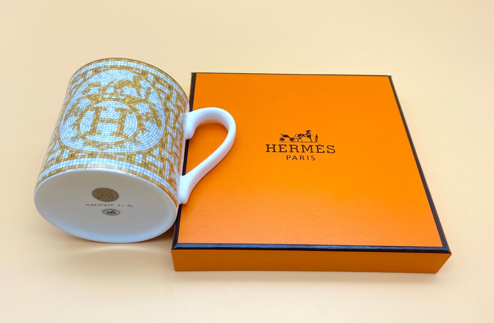 Single Hermes mug